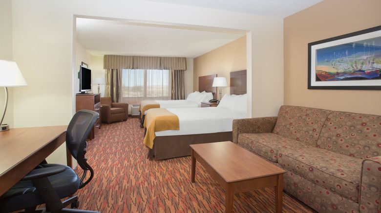 <b>Holiday Inn Express & Suites Room</b>. Images powered by <a href="https://www.leonardoworldwide.com/" title="Leonardo Worldwide" target="_blank">Leonardo</a>.