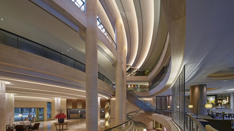 <b>New World Millennium Hong Kong Hotel Lobby</b>. Images powered by <a href="https://www.leonardoworldwide.com/" title="Leonardo Worldwide" target="_blank">Leonardo</a>.