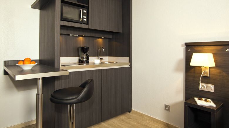 <b>Sejours & Affaires Mirabeau Room</b>. Images powered by <a href="https://www.leonardoworldwide.com/" title="Leonardo Worldwide" target="_blank">Leonardo</a>.