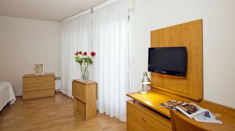 Sejours & Affaires Paris Nanterre Suite