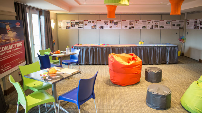<b>Holiday Inn Express & Suites Tremblant Meeting</b>. Images powered by <a href="https://www.leonardoworldwide.com/" title="Leonardo Worldwide" target="_blank">Leonardo</a>.
