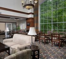 Staybridge Suites North Brunswick Lobby