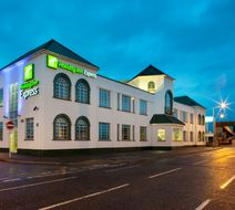 Holiday Inn Express London-Chingford Exterior