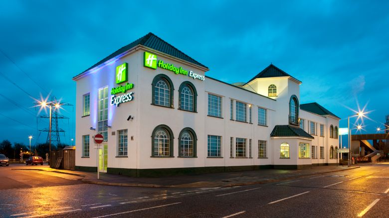 <b>Holiday Inn Express London-Chingford Exterior</b>. Images powered by <a href="https://www.leonardoworldwide.com/" title="Leonardo Worldwide" target="_blank">Leonardo</a>.