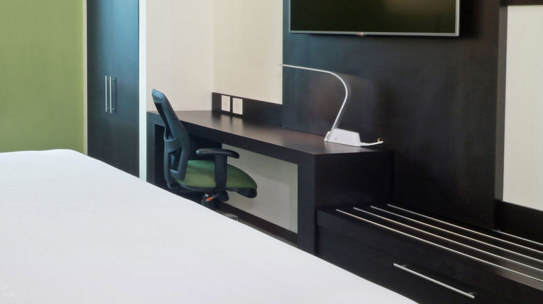 <b>Holiday Inn Express Tuxpan Room</b>. Images powered by <a href="https://www.leonardoworldwide.com/" title="Leonardo Worldwide" target="_blank">Leonardo</a>.