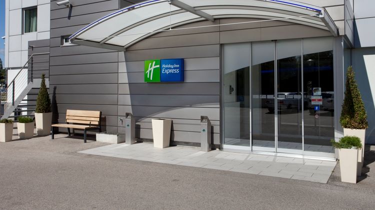 Holiday Inn Express Geneva Airport Exterior