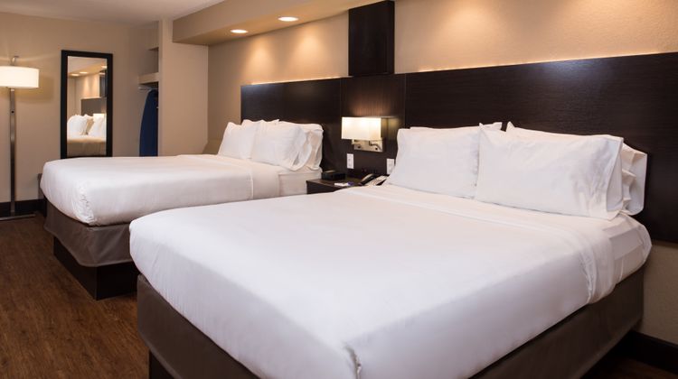 Holiday Inn Express & Suites Medical Room