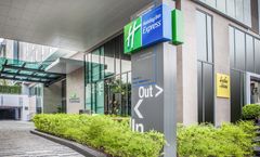 Holiday Inn Express Soi Soonvijai