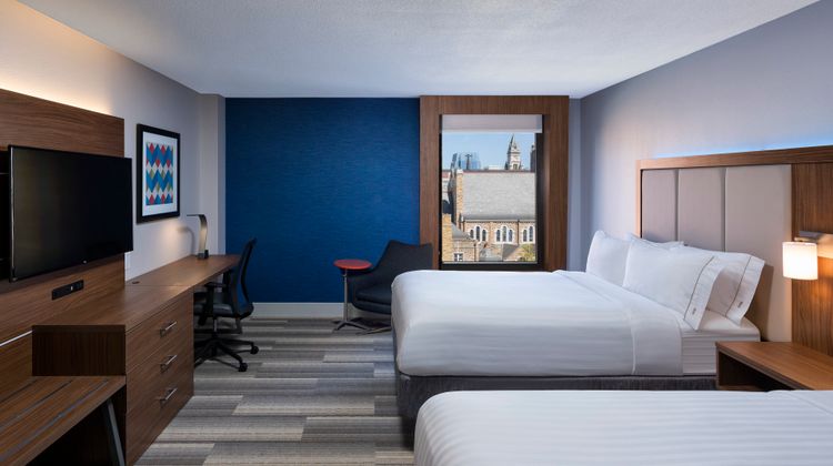 Holiday Inn Express Nashville Downtown Room