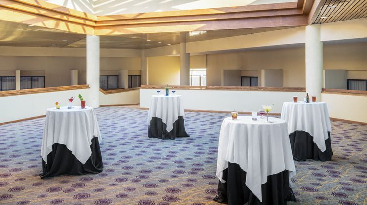 Crowne Plaza Hickory I-40 Restaurant