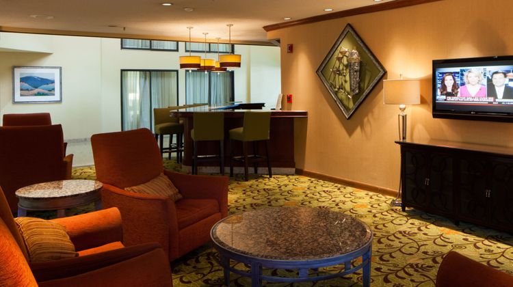 Crowne Plaza Hickory I-40 Lobby