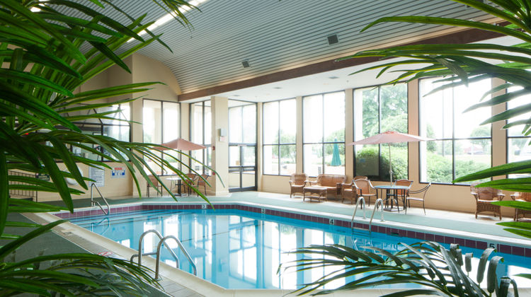 Crowne Plaza Hickory I-40 Pool