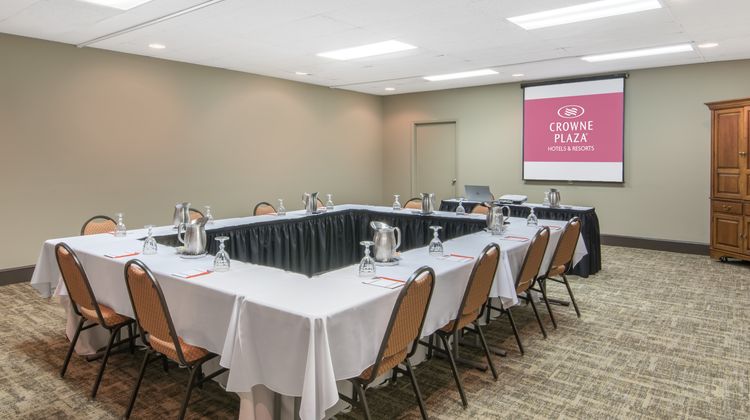 Crowne Plaza Hickory I-40 Meeting