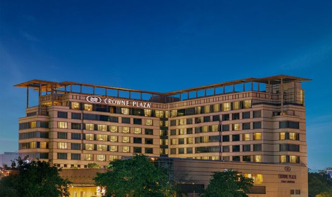 Crowne Plaza Gurgaon Exterior