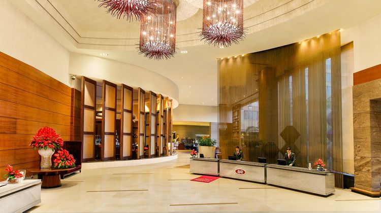Crowne Plaza Today Gurugram Lobby