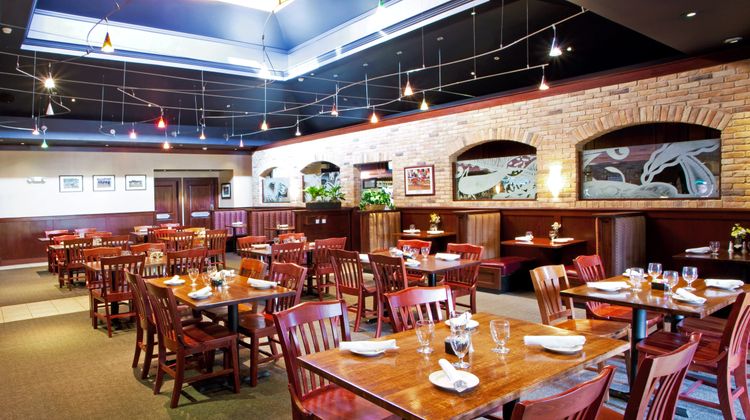 Holiday Inn Chantilly-Dulles Expo Restaurant