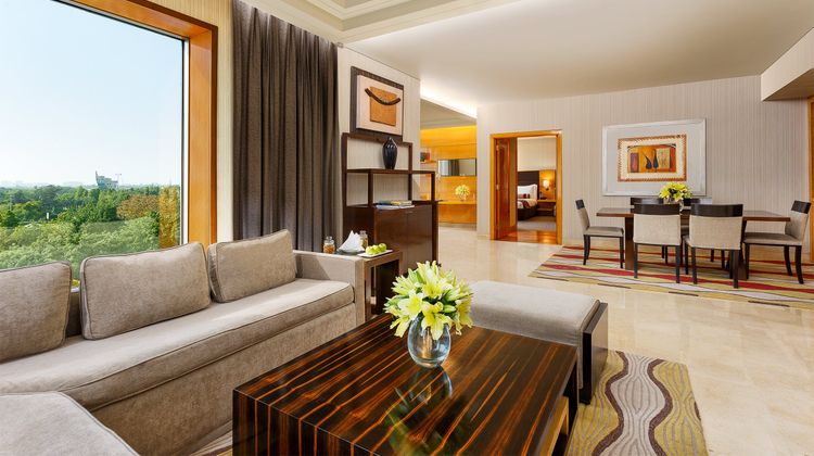 Crowne Plaza Today Gurugram Suite