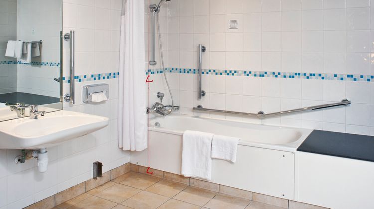 Holiday Inn Maidstone Room
