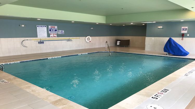 Holiday Inn Express & Stes SW Sharpstown Pool