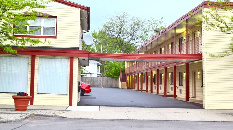 Passport Inn Niagara Falls Exterior
