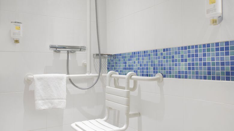 <b>Holiday Inn Express Baden-Baden Room</b>. Images powered by <a href="https://www.leonardoworldwide.com/" title="Leonardo Worldwide" target="_blank">Leonardo</a>.