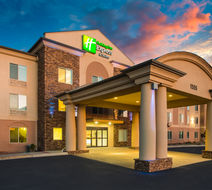 Holiday Inn Express & Suites Cedar City Exterior