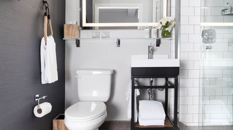 <b>Harbor Court Hotel Room</b>. Images powered by <a href="https://www.leonardoworldwide.com/" title="Leonardo Worldwide" target="_blank">Leonardo</a>.