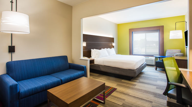 Holiday Inn Express & Suites Cedar City Suite