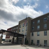 Holiday Inn Express & Suites-Medical Ctr