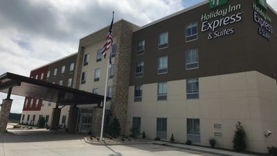 Holiday Inn Express & Suites-Medical Ctr