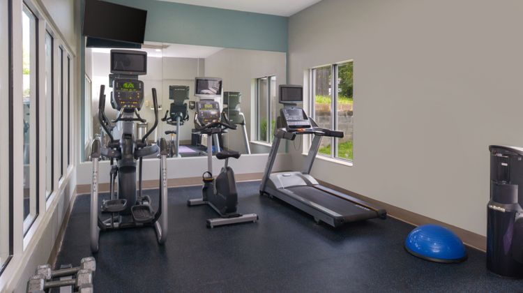 Holiday Inn Express Hotel & Suites Health Club