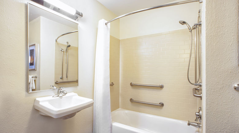 <b>Candlewood Suites Indianapolis NE Room</b>. Images powered by <a href="https://www.leonardoworldwide.com/" title="Leonardo Worldwide" target="_blank">Leonardo</a>.