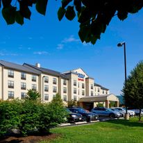 Fairfield Inn & Suites Cumberland