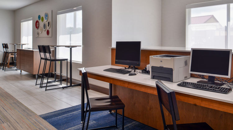 Holiday Inn Express & Suites Mason Other