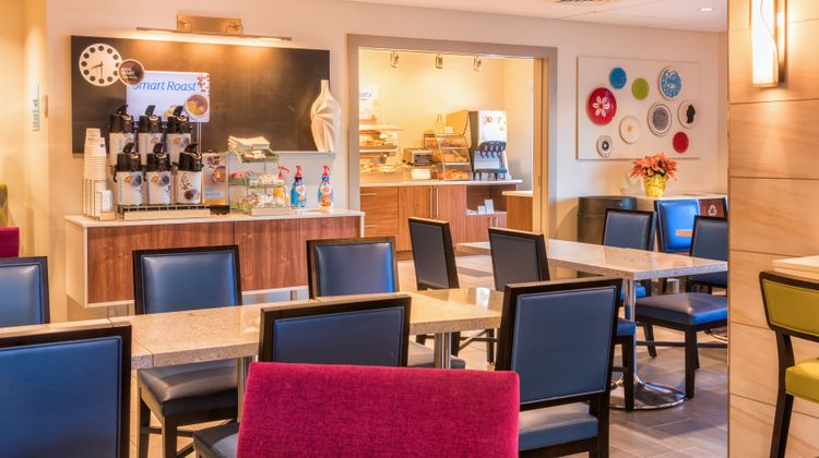 Holiday Inn Express Charleston Restaurant