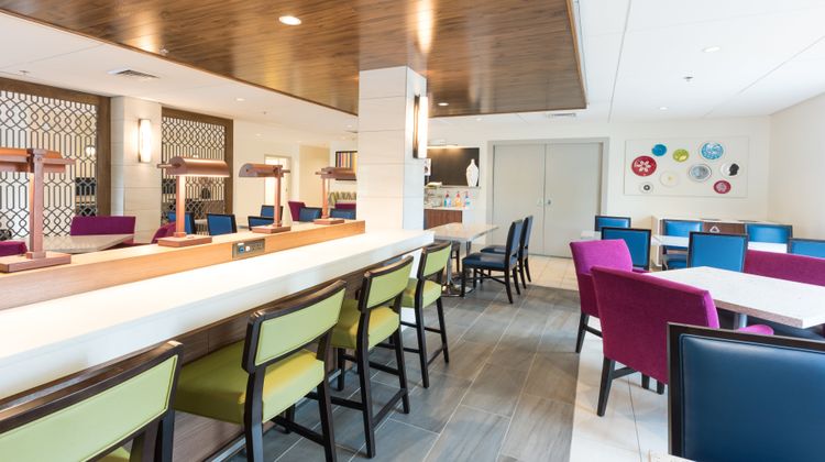 Holiday Inn Express Charleston Meeting