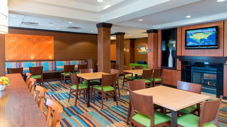 <b>Fairfield Inn & Suites Omaha Downtown Restaurant</b>. Images powered by <a href="https://leonardo.com/" title="Leonardo Worldwide" target="_blank">Leonardo</a>.