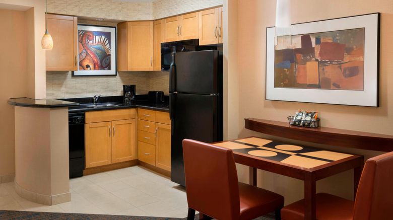<b>Residence Inn Toronto Downtown Suite</b>. Images powered by <a href="https://leonardo.com/" title="Leonardo Worldwide" target="_blank">Leonardo</a>.