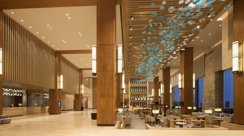 <b>Crowne Plaza Thousand Island Lake Lobby</b>. Images powered by <a href="https://www.leonardoworldwide.com/" title="Leonardo Worldwide" target="_blank">Leonardo</a>.