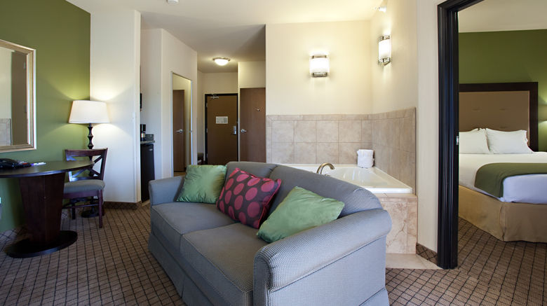 <b>Holiday Inn Express Hotel & Suites Suite</b>. Images powered by <a href="https://www.leonardoworldwide.com/" title="Leonardo Worldwide" target="_blank">Leonardo</a>.
