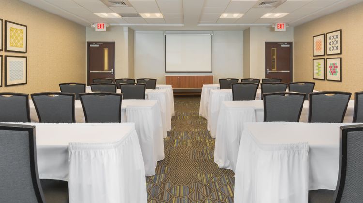 Holiday Inn Express Hotel & Suites Meeting