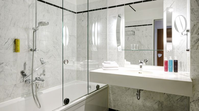 <b>The Mandala Suites Room</b>. Images powered by <a href="https://www.leonardoworldwide.com/" title="Leonardo Worldwide" target="_blank">Leonardo</a>.