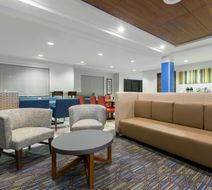 Holiday Inn Express Hotel & Suites Lobby