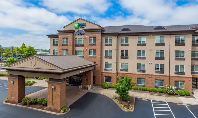 Holiday Inn Express Hotel & Suites Exterior