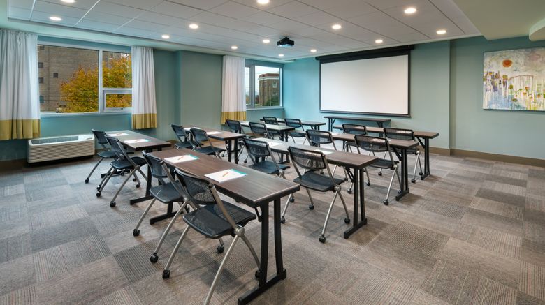 <b>Hotel Indigo Asheville Meeting</b>. Images powered by <a href="https://www.leonardoworldwide.com/" title="Leonardo Worldwide" target="_blank">Leonardo</a>.