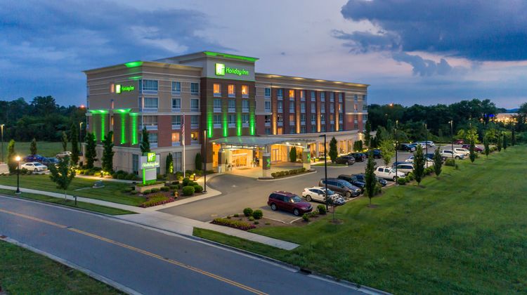 Holiday Inn Murfreesboro Exterior