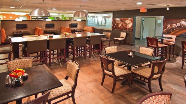 Holiday Inn Hotel & Suites Restaurant