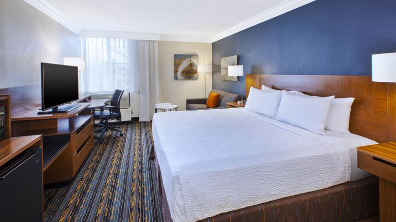 <b>Fairfield Inn & Suites Reston/Herndon Room</b>. Images powered by <a href="https://leonardo.com/" title="Leonardo Worldwide" target="_blank">Leonardo</a>.