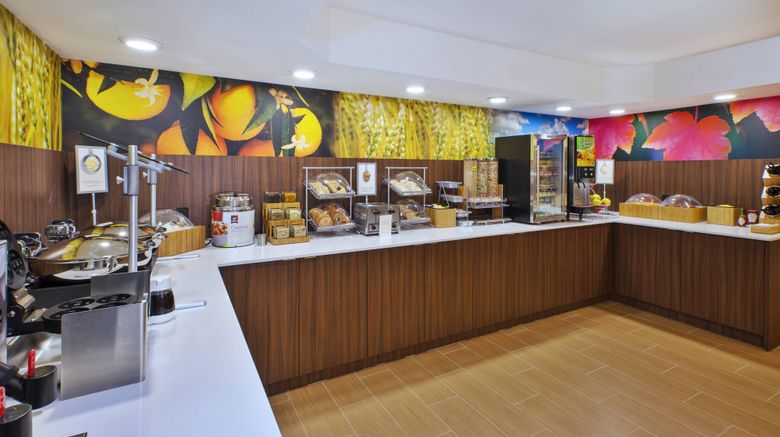 <b>Fairfield Inn & Suites Reston/Herndon Restaurant</b>. Images powered by <a href="https://leonardo.com/" title="Leonardo Worldwide" target="_blank">Leonardo</a>.