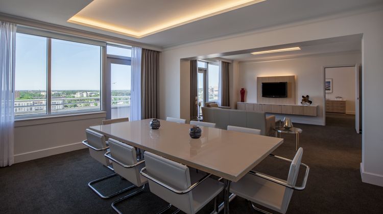 InterContinental Hotel & Conference Ctr Suite